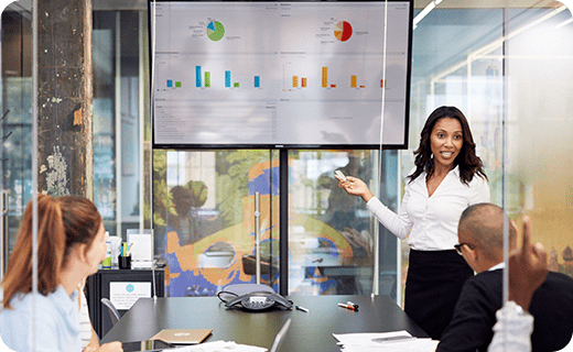 team discussing about report